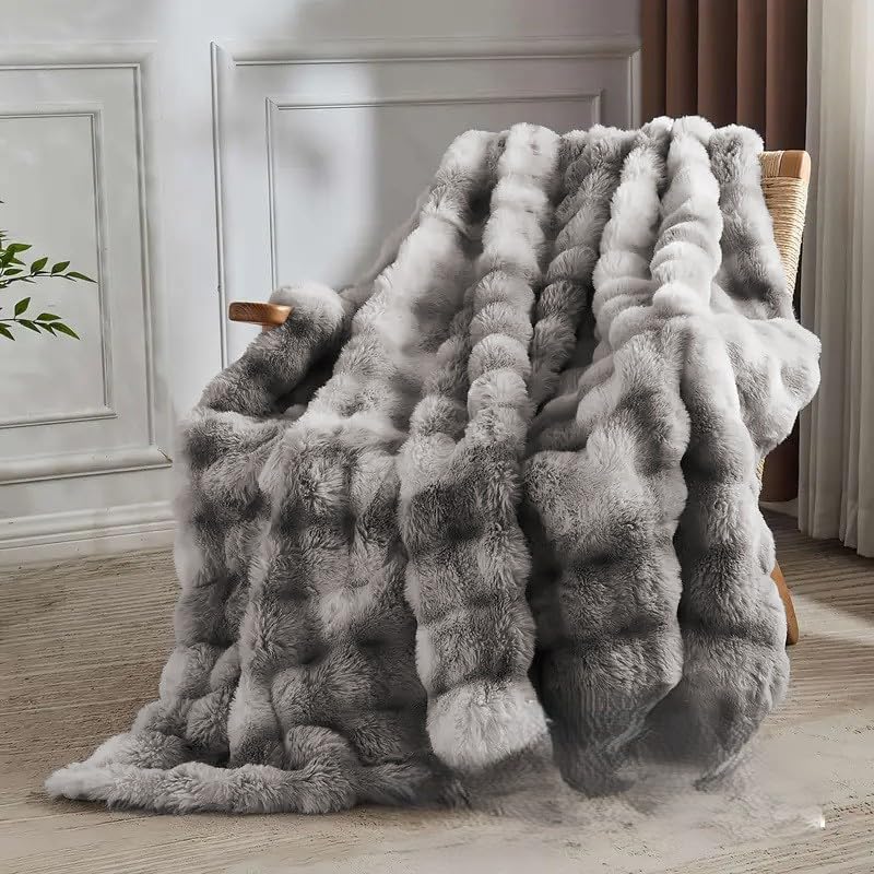 HM'S HOME'SECRET Manta de Lujo Plaid Rabbit, Pelo Sintético con Reverso Sherpa, Diseño Degradado, 3 Tamaños: 125x155cm/160x220cm/220x240cm, Disponible en 6 Colores. (Gris Oscuro, 125x155cm)