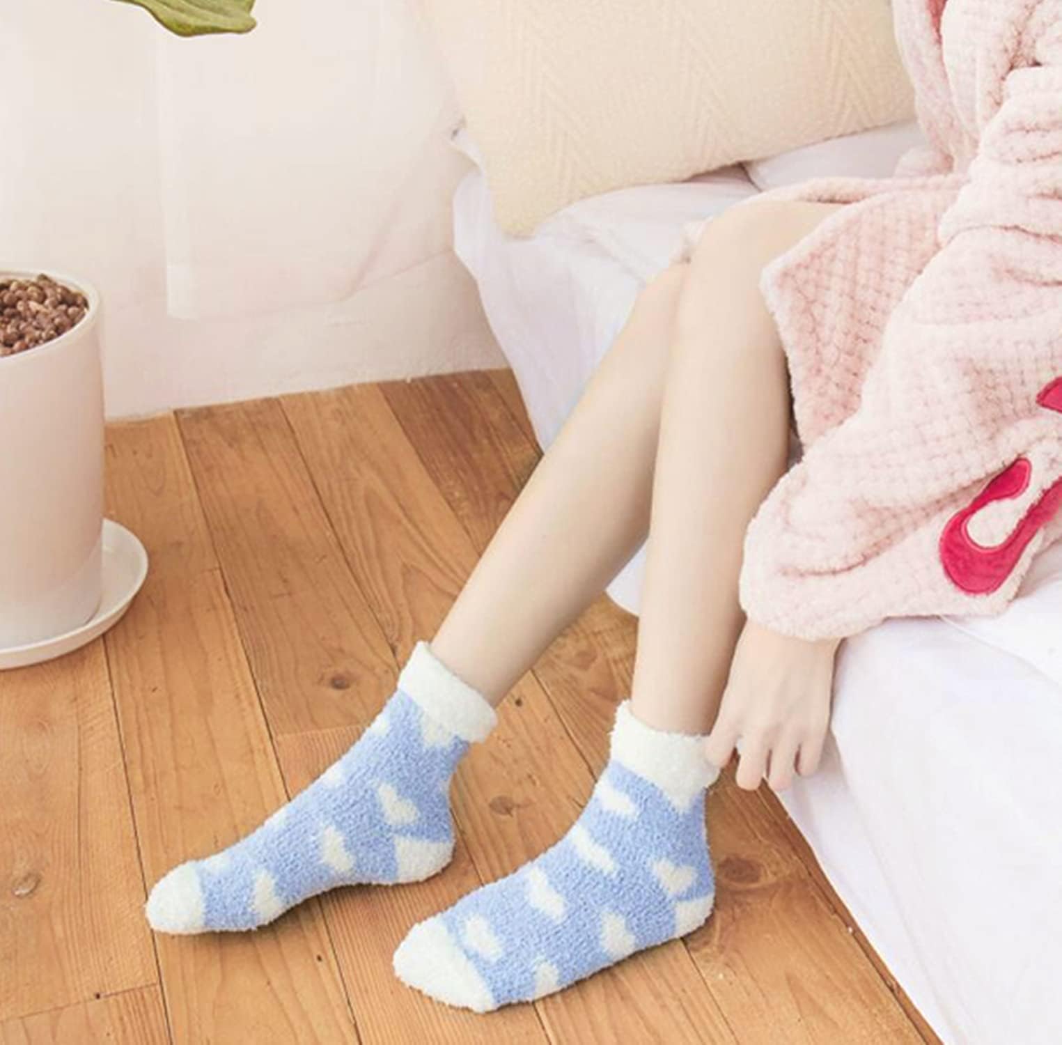 Condition photo showing New/Like New for Loritta 5 Pairs Womens Fuzzy Socks Winter Warm Cozy Fluffy Super Soft Slipper Socks