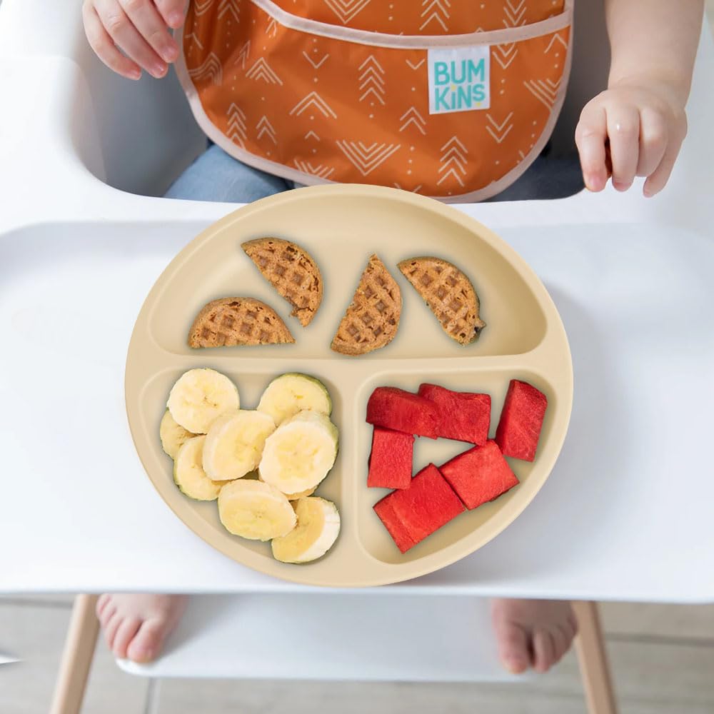 Aolso Assiettes en Silicone avec Ventouse, 2PCS Assiette Ventouse, Ustensiles, Incassable Divisées- Passe Au Lave-vaisselle et Au Micro-ondes (Marron/Beige)