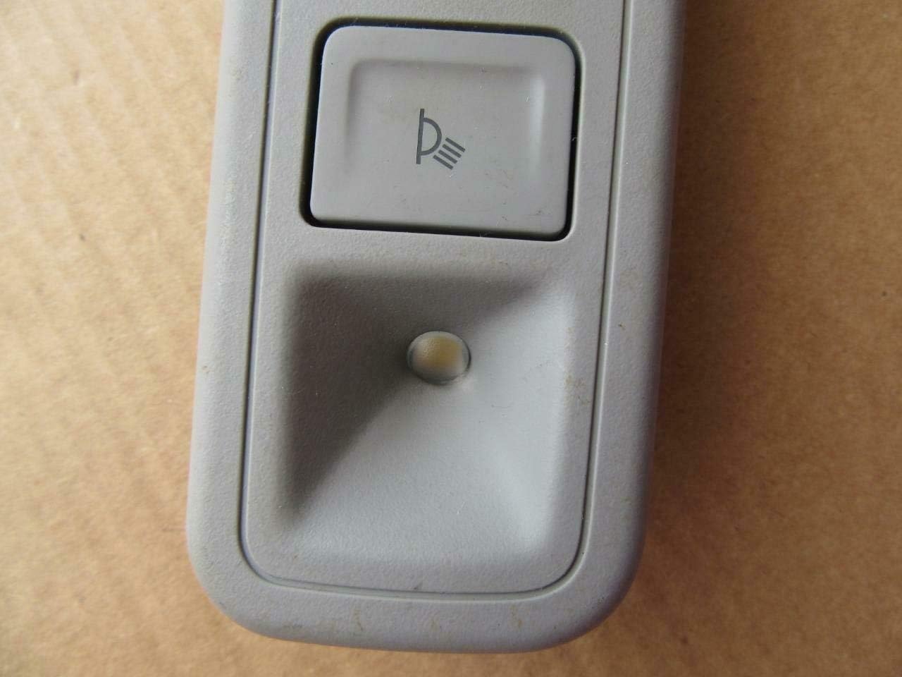 General Motors - GM Dome Lamp Assembly - 84398398, Push Button, Manual, Grey