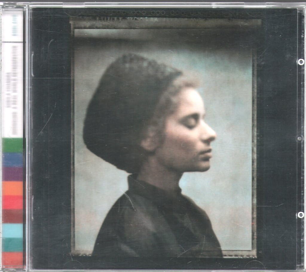 Moonsung: A Real World Retrospective [Audio CD] Chandra, Sheila