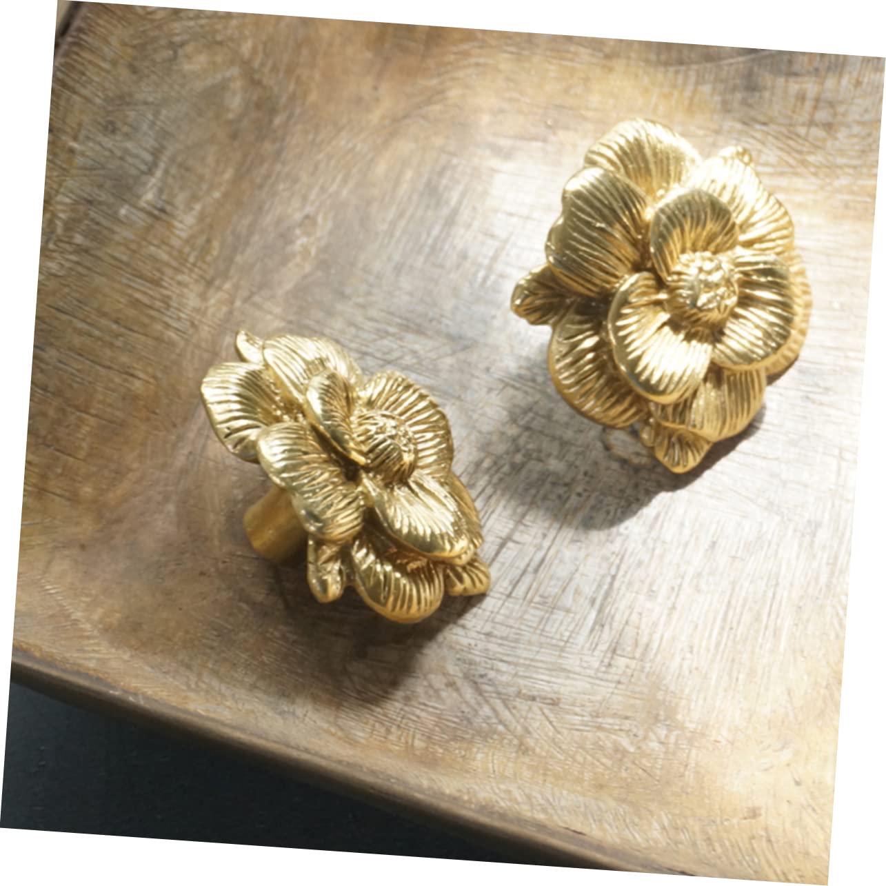 Housoutil 3 Maniglie Per Mobili in Rame Piccole Manopole Per Cassetti Maniglie Per Porte Di Mobili Maniglie Decorative A Forma Di Fiore Facili Da Installare Per Cassetti E Guardaroba.