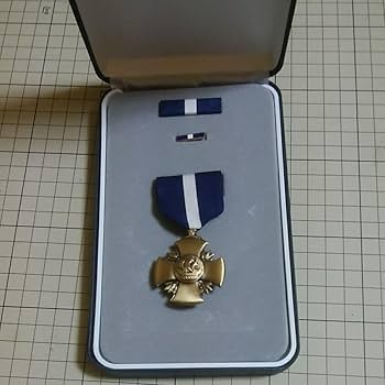 「ミリたま」超レア品！中国軍「重大任務実行記念章」(中古品) Amazon.co.jp: 日本陸軍 功一級副章 功二級金鵄勲章 複製品