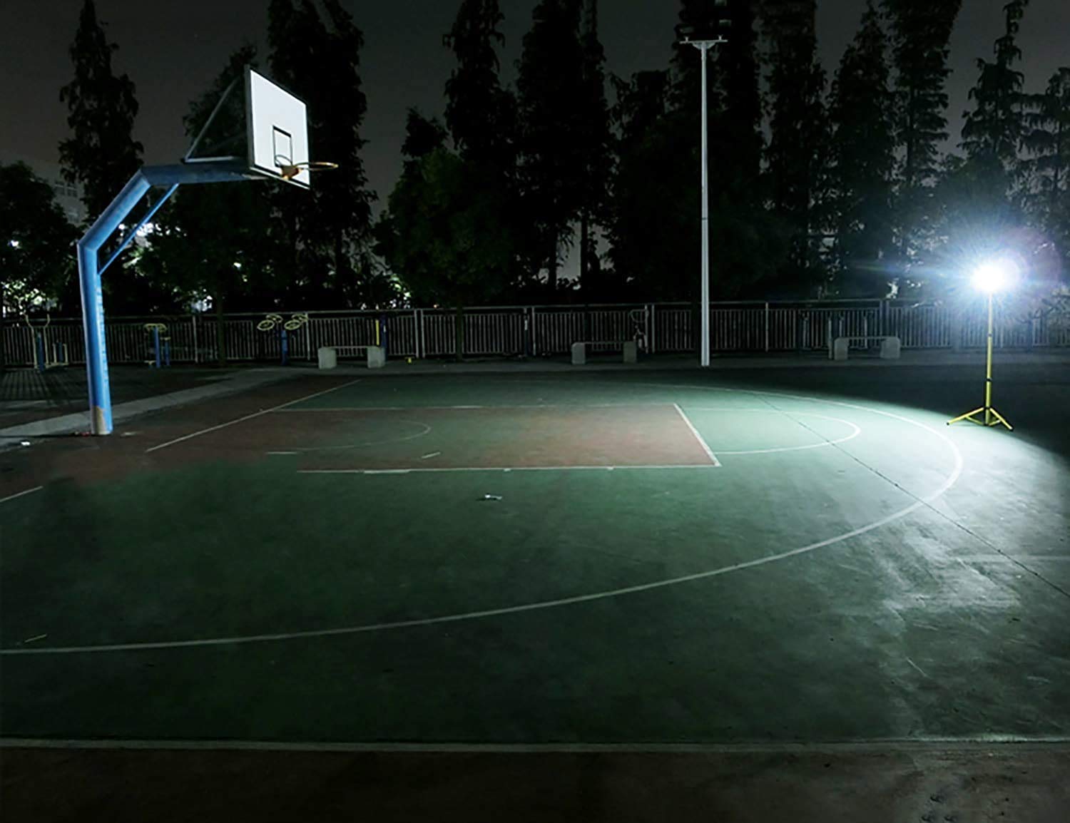 Faretti area di lavoro Faro Da Lavoro A LED Portatile Da 500 W, Luci Di Inondazione Ricaricabili, Regolazione Della Luminosità A 5 Livelli, Treppiede Telescopico Faretto Impermeabile Garage Officina
