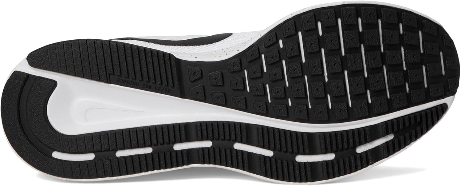 Nike Women's Run Swift 3 White/Black 8.5 Medium
