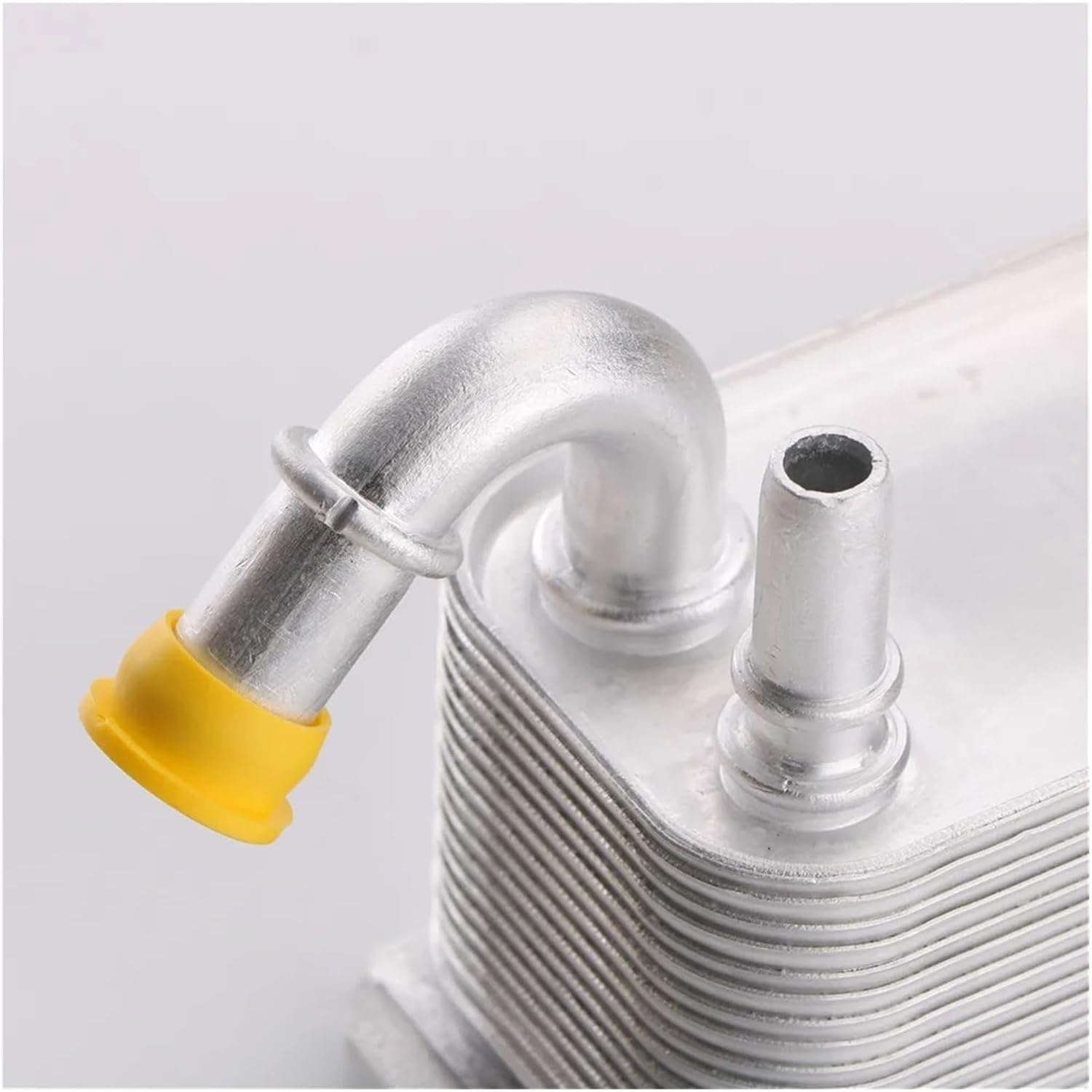 Oil Cooler Compatible with LAND ROVER FREELANDER RANGE ROVER EVOQUE S80 V70 XC70 XC60 2.0 30645800OE: LR002916 / 30792231 / 6G91-7A095-AD