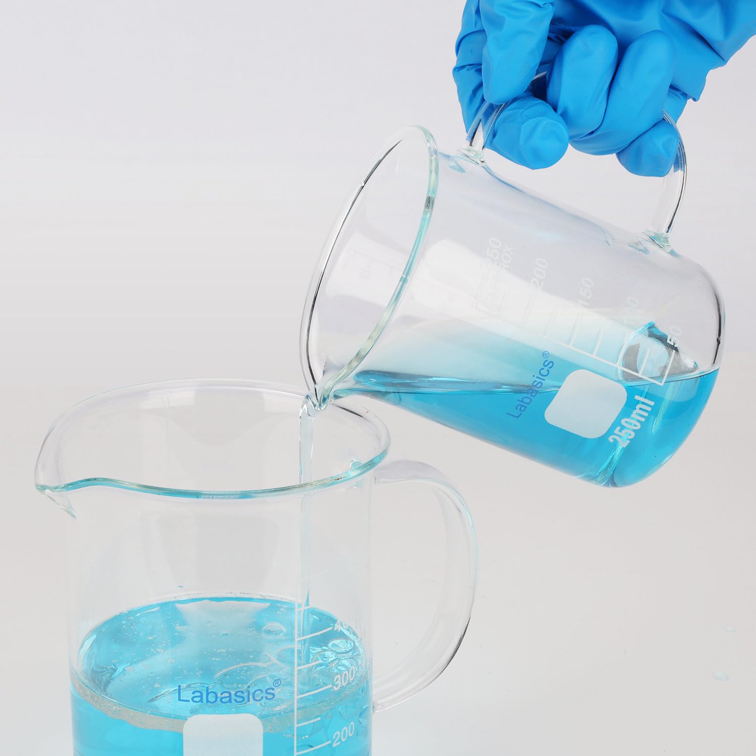 Labasics Bicchiere di Vetro, G3.3 Bicchiere Graduato in Vetro Borosilicato da Laboratorio Bicchiere di Misura Trasparente Bicchiere di Forma Bassa Griffin con Manico e Beccuccio, 250 ml