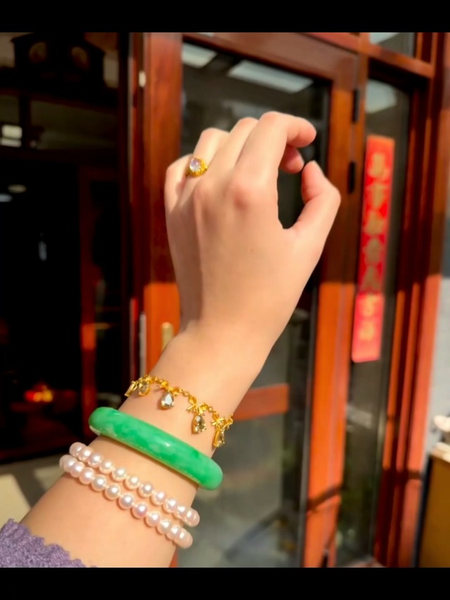 Amazon.com: Natural Burmese Jade Bangle Bracelet for Women Ice