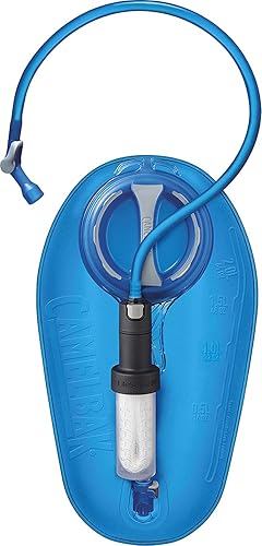 CamelBak Vejiga de depósito de agua Crux de 2L con kit de filtración de agua, filtrada por LifeStraw - para senderismo, mochilero, viajes y