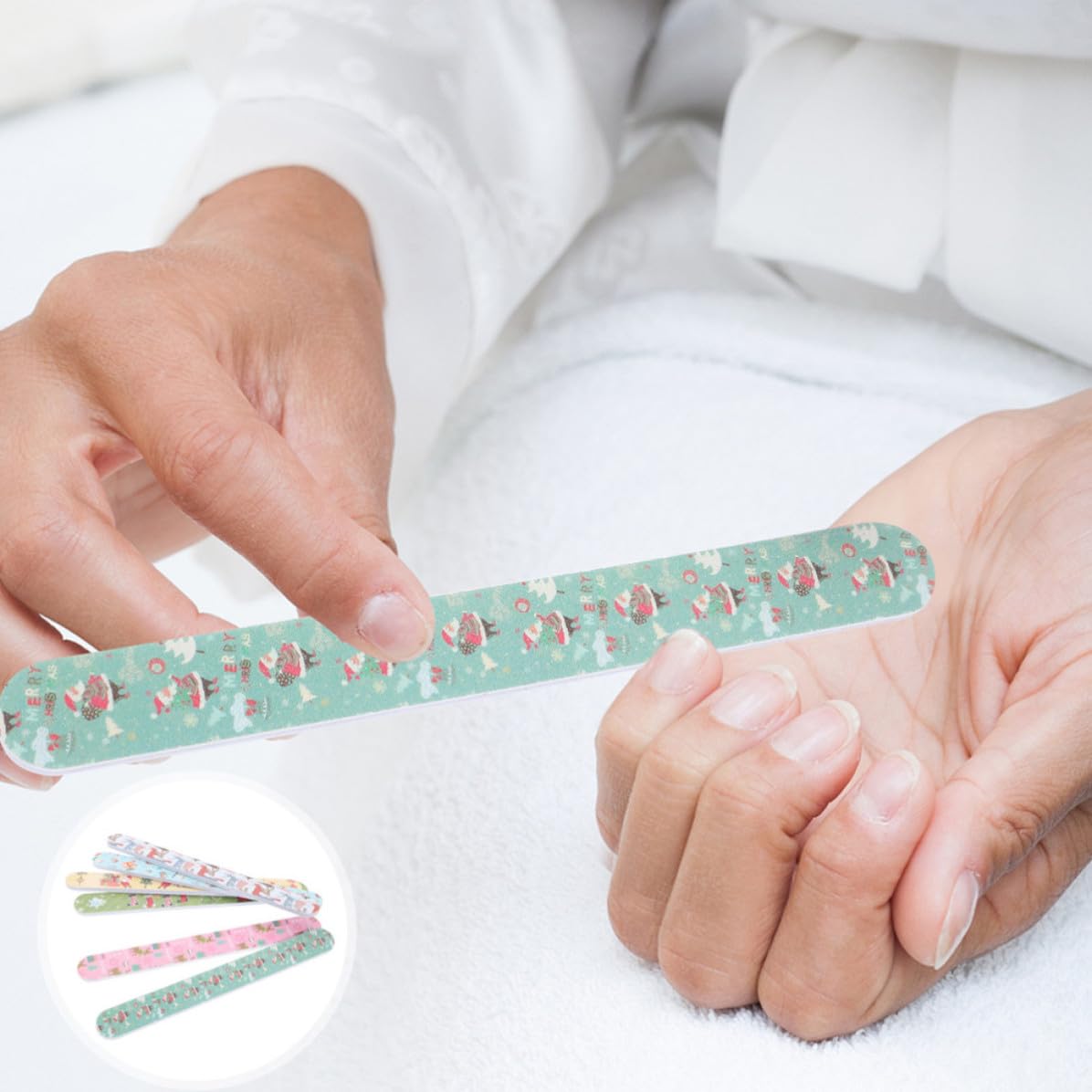 24 Piezas Limas de Uñas Temática Navideña para Manicura Profesional, Archivo de Pedicura de Eva, Herramienta Práctica para Pulir Uñas en Salón y Cuidado Natural Varios estilos
