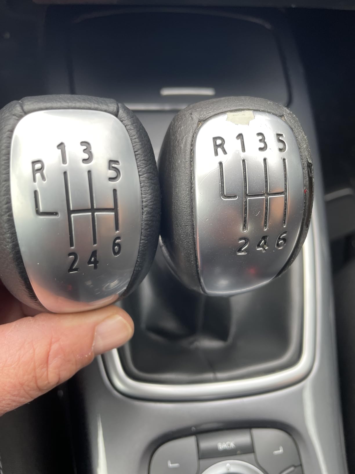Pommeau Levier De Vitesse 6 Vitesses Cuir PU Pour Renault Laguna Mk3 2007-2014 - Design Sport Élégant