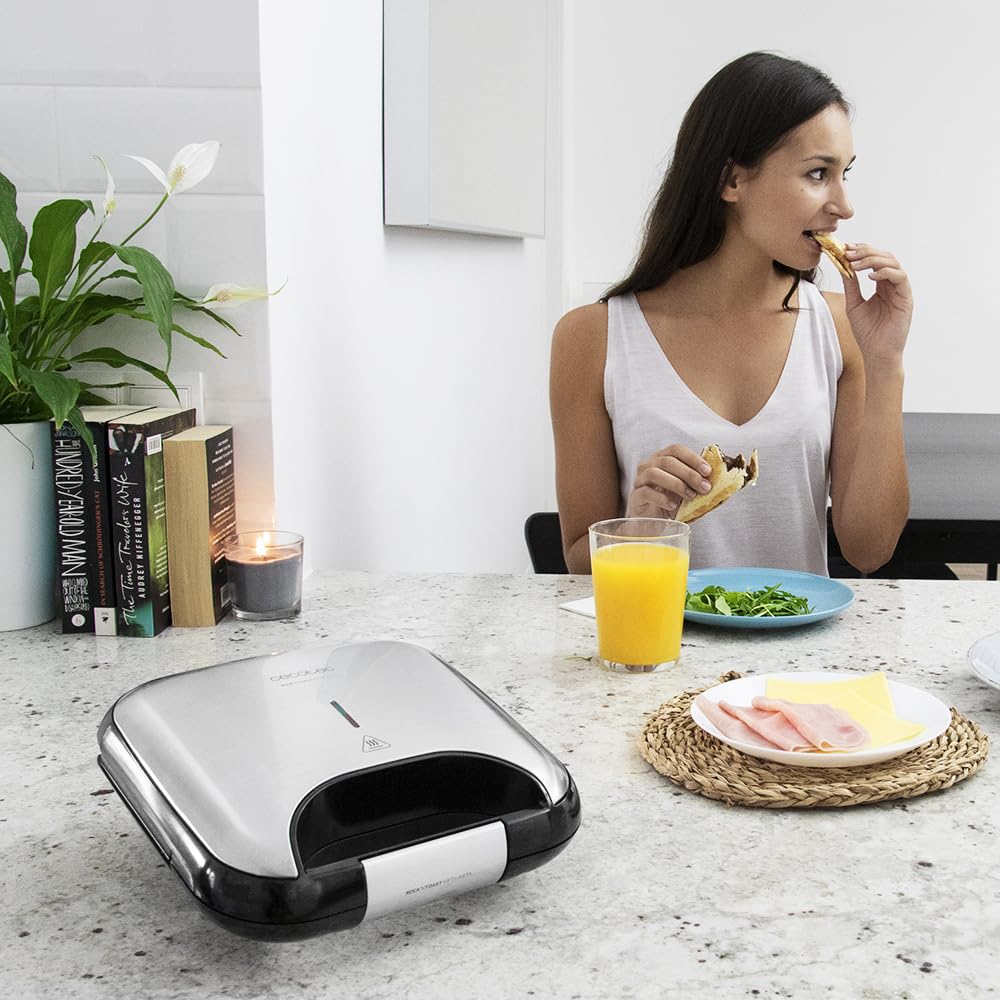 Cecotec Sandwichera Rock'nToast Deep Classic, 1000 W, Mayor amplitud, Placa triangulares, Tostado uniforme, Revestimiento RockStone, Capacidad 2 Sándwiches, Libre de PFOA
