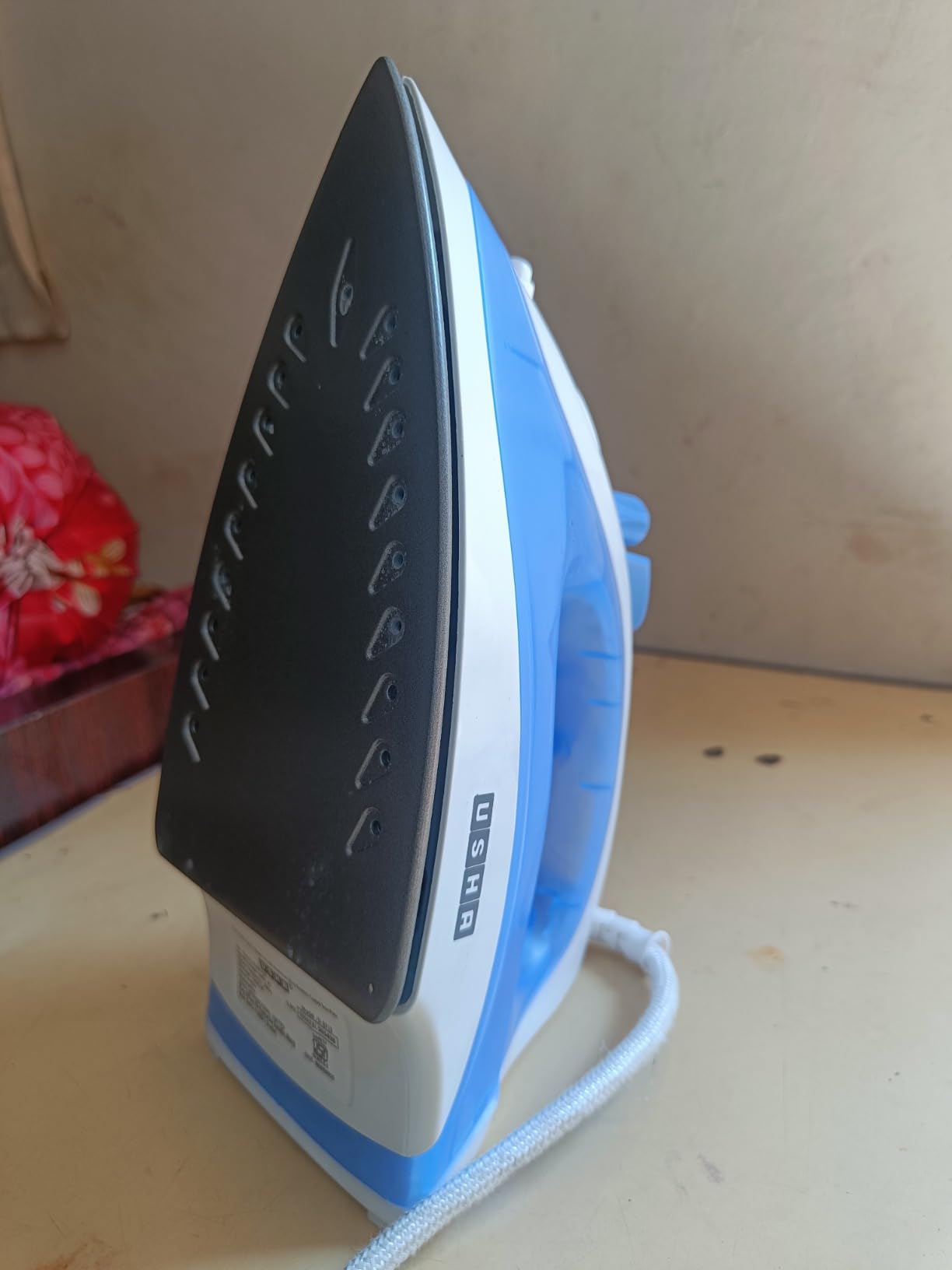 Buy USHA ABS Steam Pro Si 3713, 1300 W Steam Iron, Powerful Steam