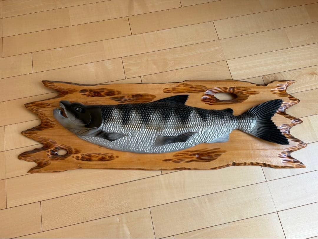 Amazon.co.jp: 木製 魚の彫刻 木彫りの鮭 : ホーム＆キッチン