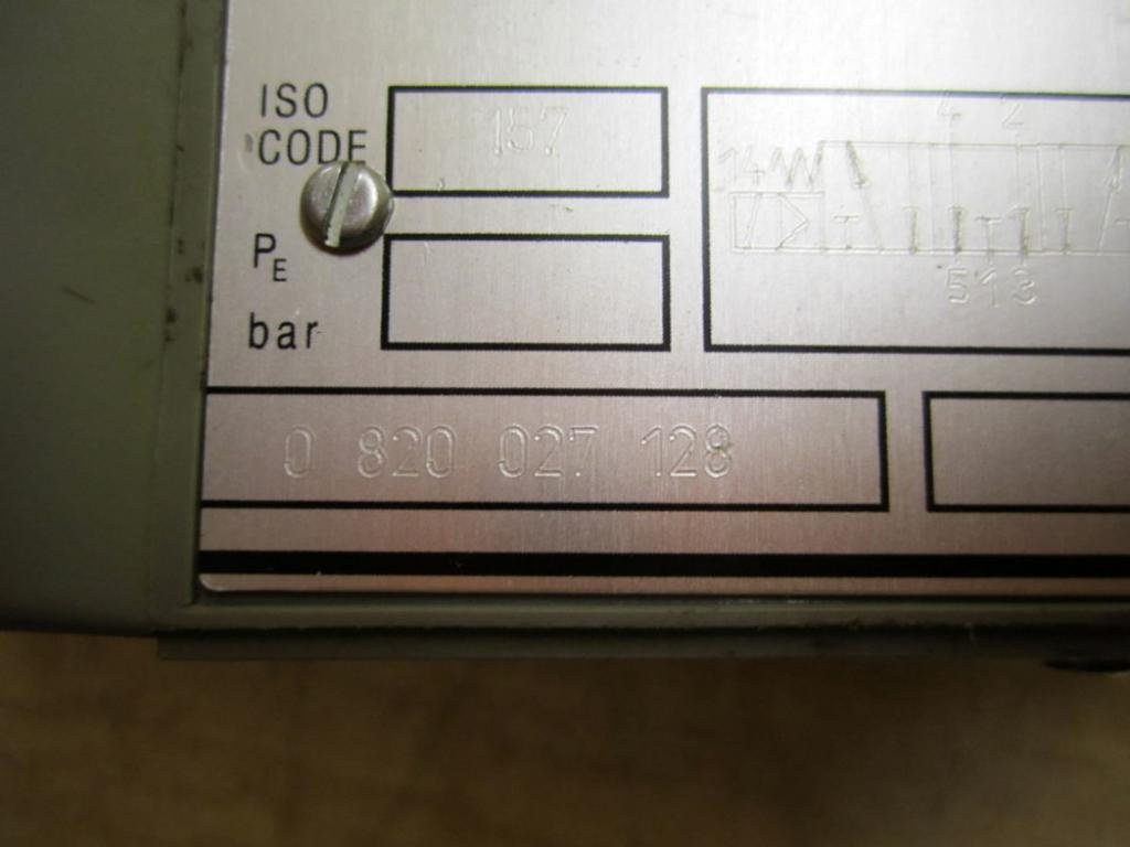 0 820 027 128 Directional Control Valve