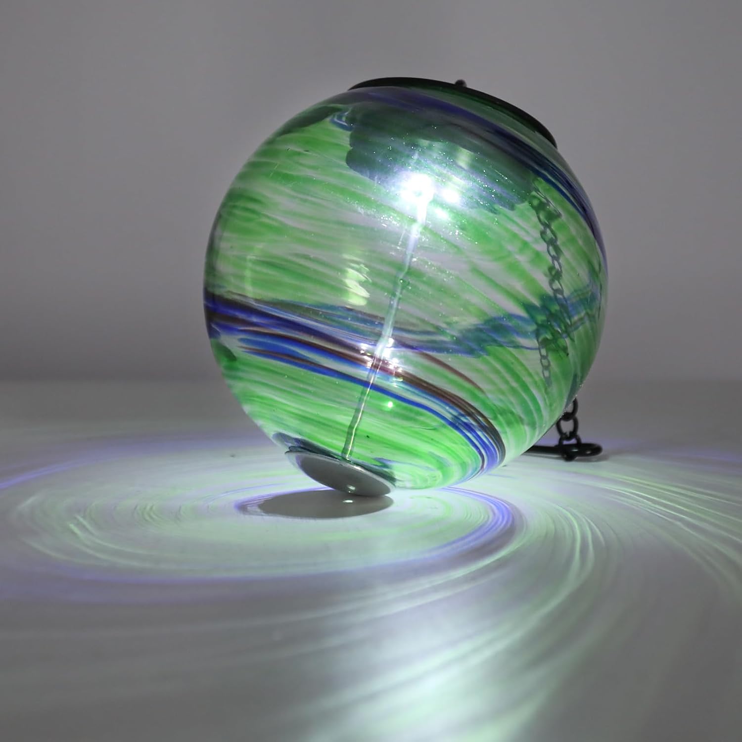 Solar Hanging Lanterns Outdoor Glaze Glass Gazing Ball Globe Lights for Garden Yard Home Decoration Universe Green