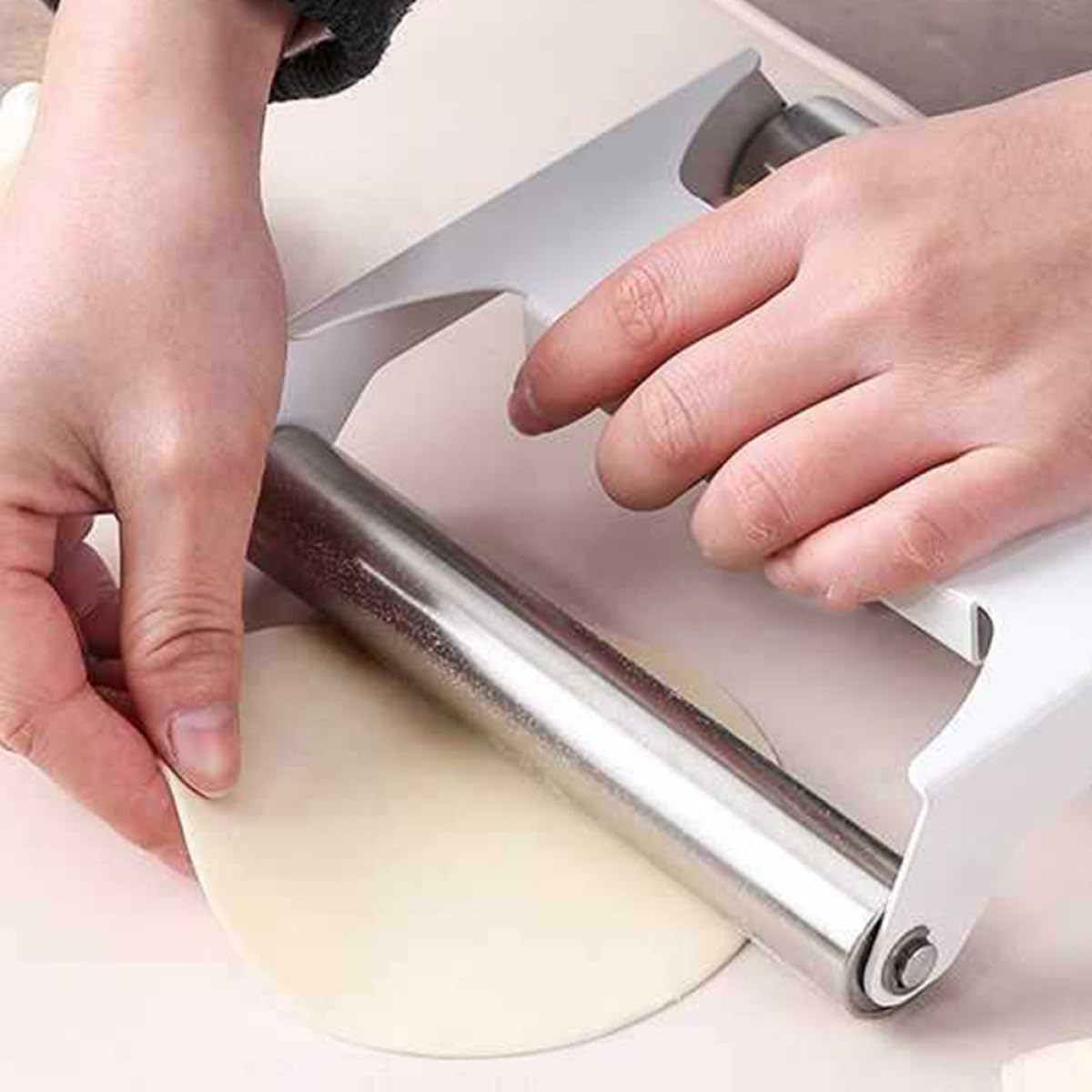 jojofuny Rodillo de Masa de Acero Inoxidable para Repostería Resistencia a Roturas y Diseño Ergonómico, Adecuado para Panaderías y Procesamiento de Pasteles