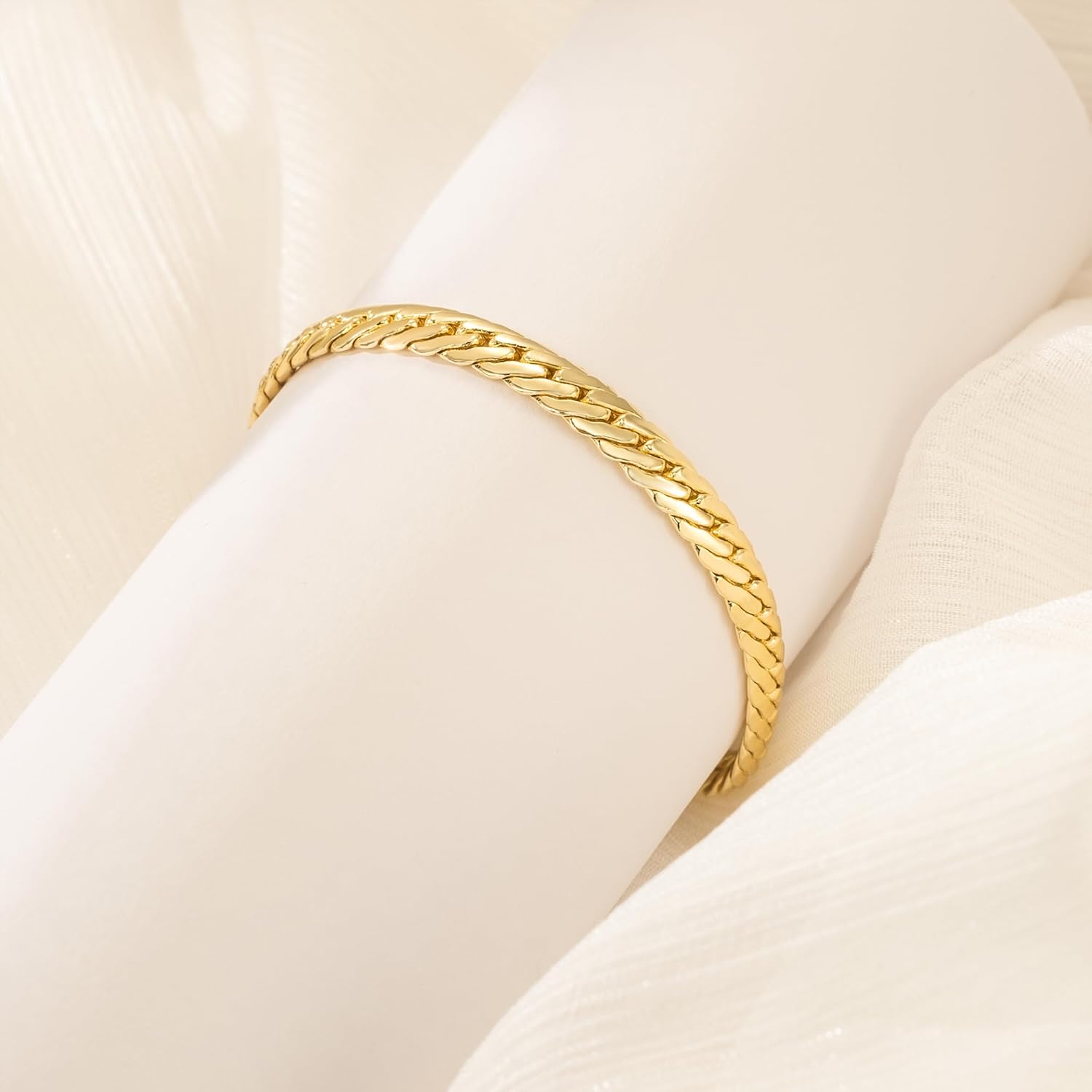 MELELIFE 14K Gold Bracelets for Women & Men’s Bracelet Dense Cuban Gold Chain Bracelet for Women Bold Bracelets Non Tarnish Presents (6.5, 7, 7.5, 8, 9 in) - Image 3