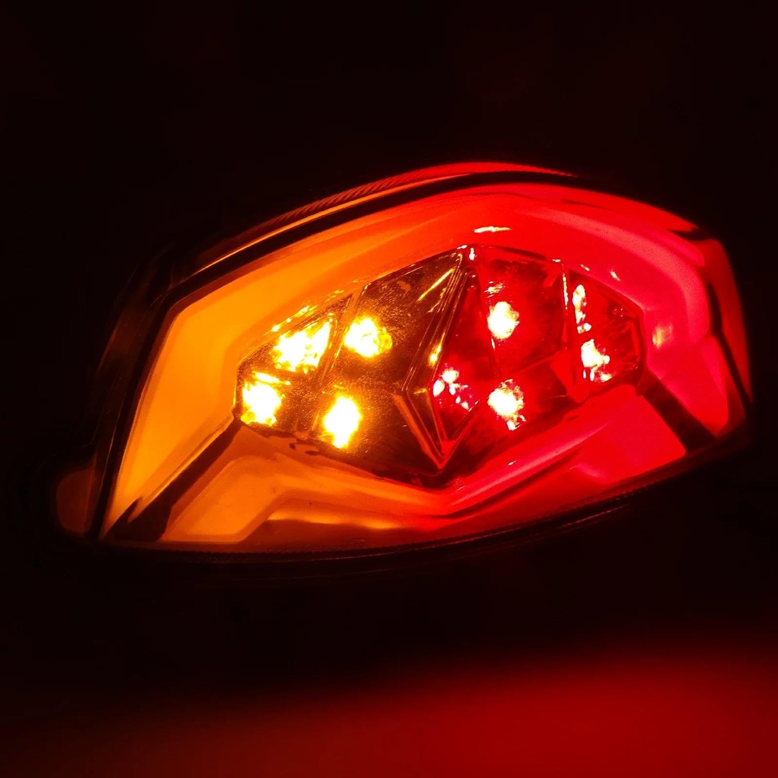 Feu Stop Feu Arrière De Moto Intégré Clignotant Feu Arrière Feu Stop Clignotant Lampe Témoin pour Suzuki GSXS750 GSX-S750Z 2017-2023 Clignotants(Fumée)