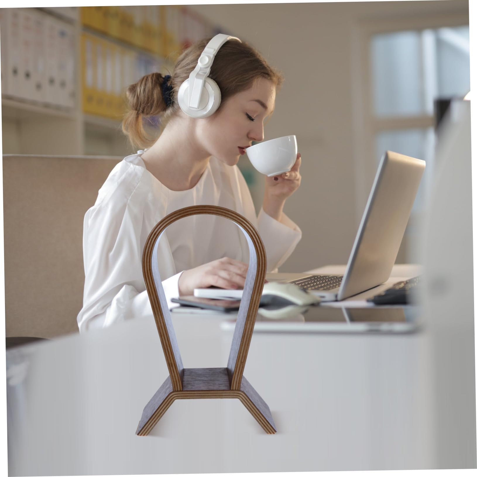 Support pour Casque Audio Rangement Pratique pour Écouteurs en Bois de Noyer Naturel, Stable et Élégant pour Décoration Maison ou Boutique Casque
