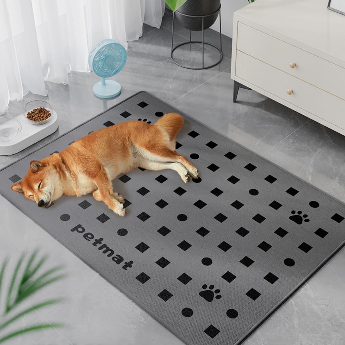 Mateju Dog Cooling Mat, Pet Cooling Mat No Gel, Modern Minimalist Reusable Washable Pet Cool Pad Self Cool Ice Silk Pad for Home Travel, for Dogs Cats in Hot Summer (Dark gray,50x70cm)