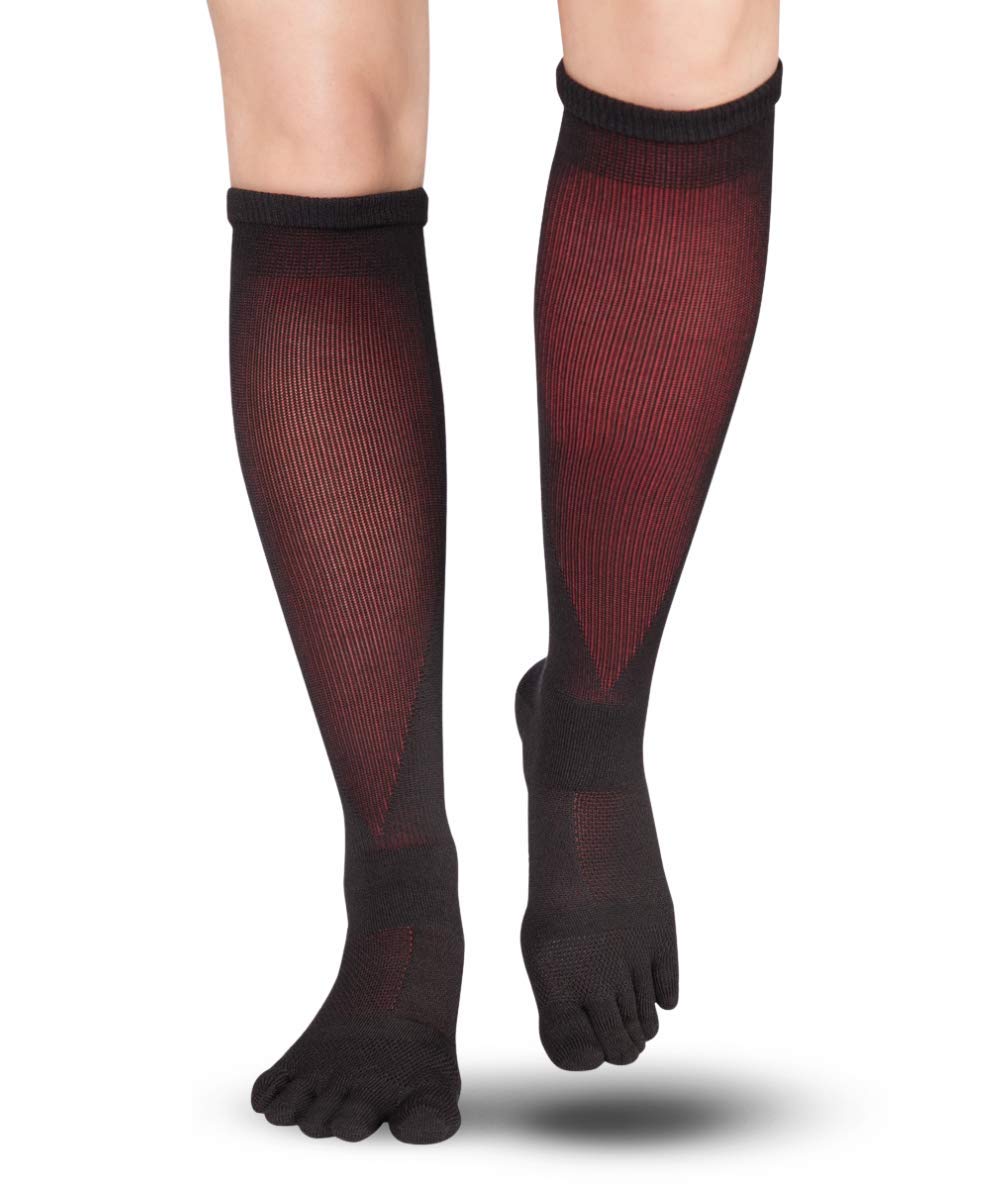 Knitido Asymmetric Compression TS 2.0, Sport-Kompressionsstrümpfe mit asymmetrischer Kompression