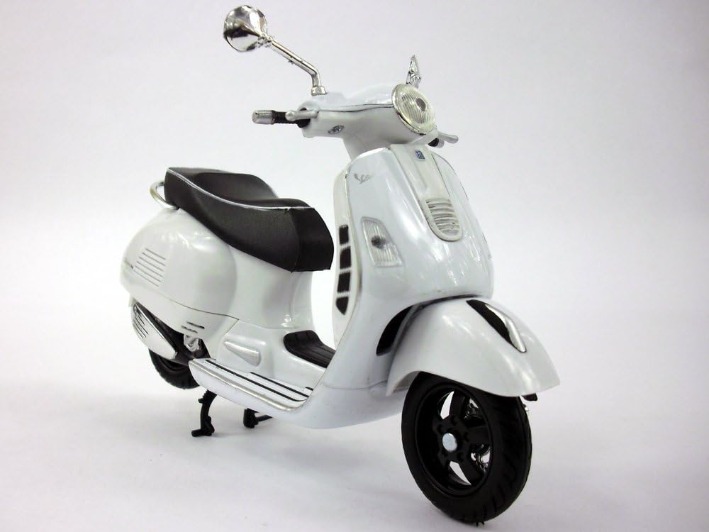 1:12 Scale Vespa GTS 300 Super White Diecast Motorcycle Model