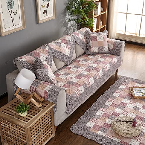 Housse de coussin patchwork floral pour un salon cocooning
