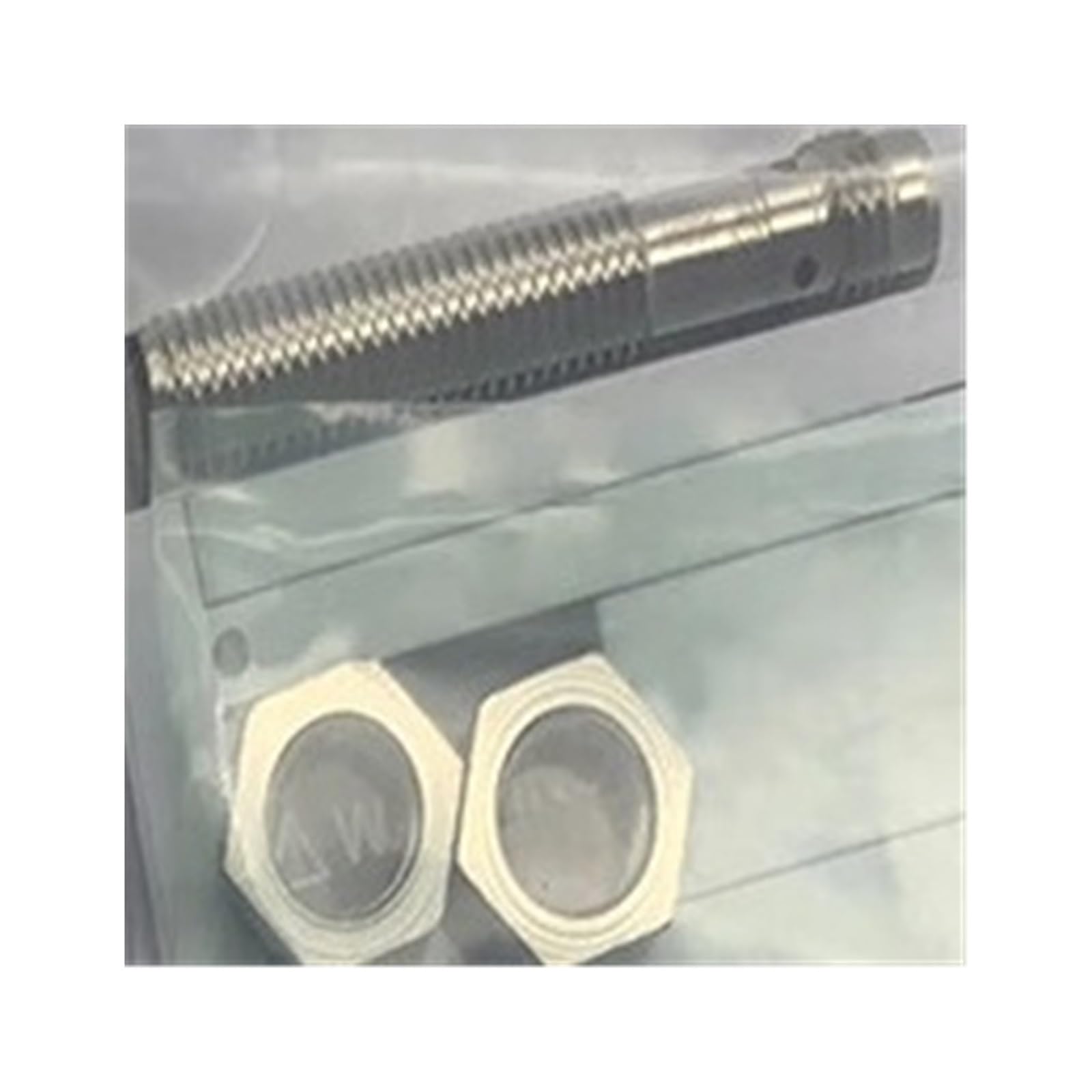 Capteur de proximité E2EM-X8B1-M1-GD E2EM-X8C1-M1-GD