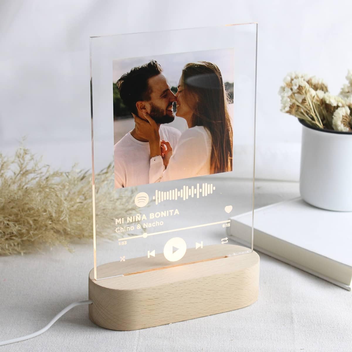 Lámpara Placa Lámina Personalizada Código Canción Base Luz Led Madera Decoración Lámina Regalo Novio Novia Pareja Amiga (Lámina con Base Madera)