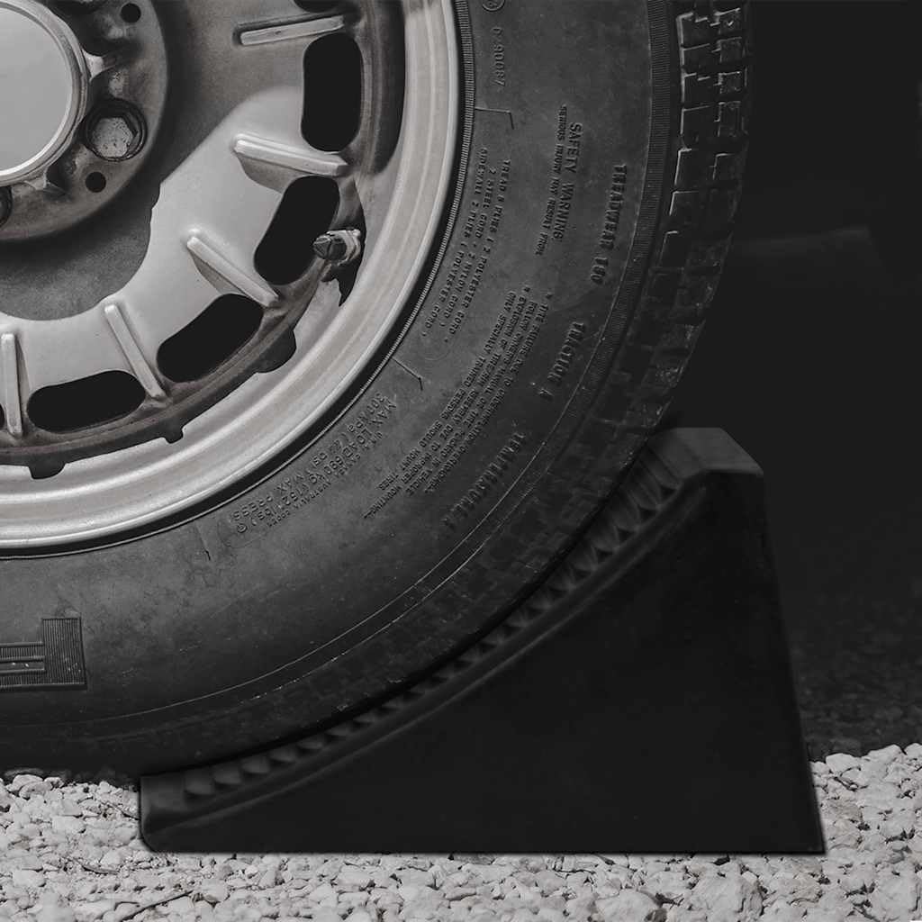 Gummiradkeile Set 4 Stk. 16 x 9 x 9 cm Unterlegkeile für Auto Transporter Lkw Pkw zur Ladungssicherung und Wegrollschutz
