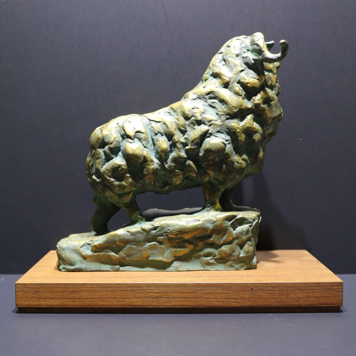 Amazon.co.jp: 【未】北村西望ブロンズ像置物「青羊」1979年干支羊銅像  