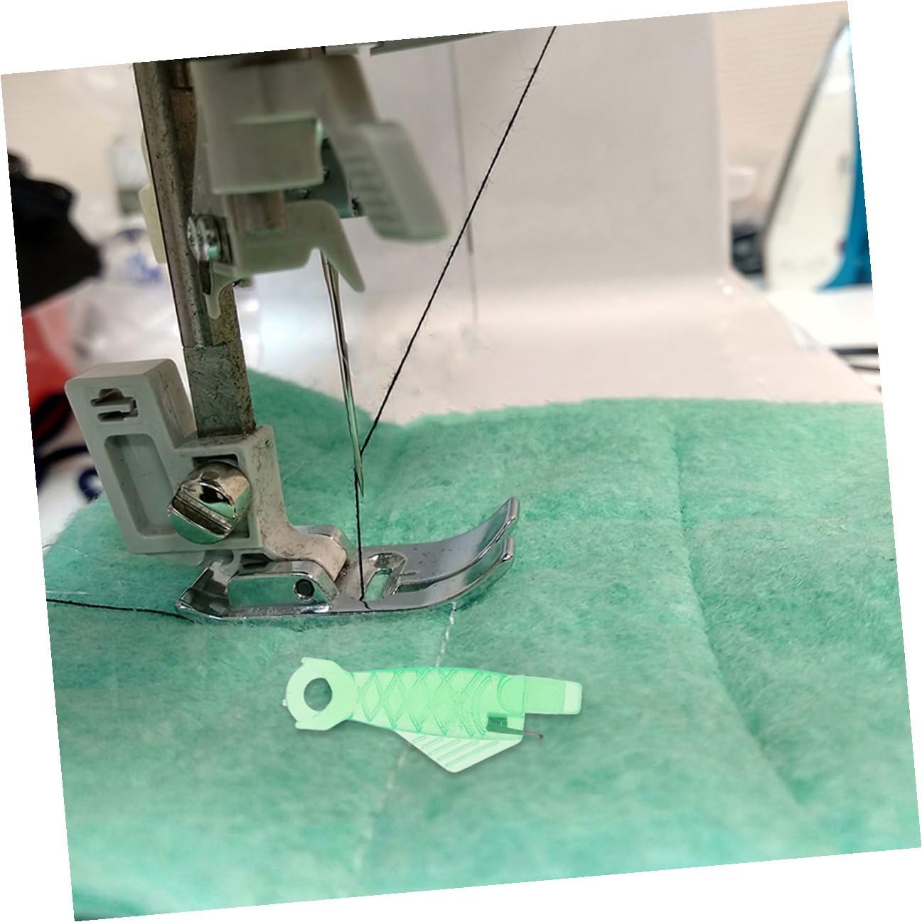 Fish Shape Automatic Needle Threaders for Sewing Beginners 20pcs image 5