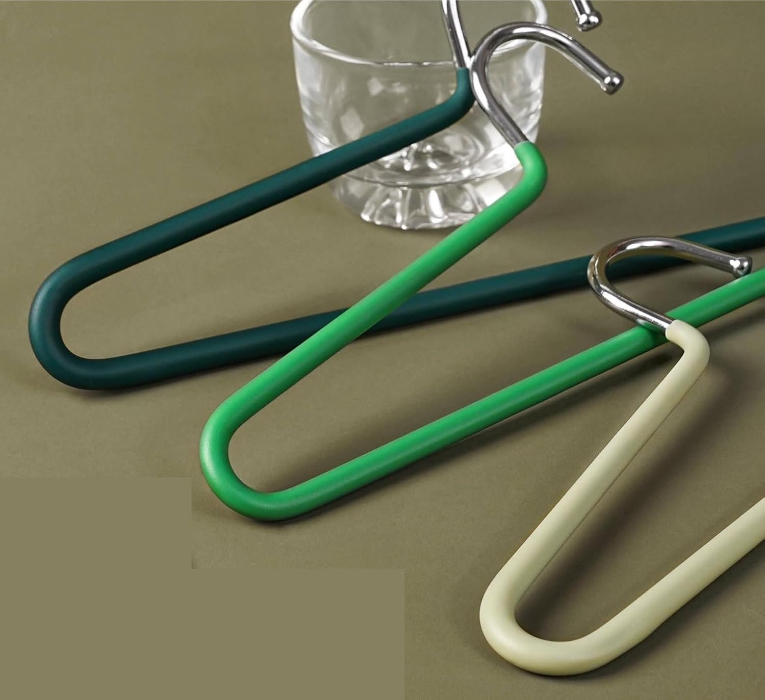 ズボン、ジーンズ、タオル用の滑り止めデザイン付きオープンエンドパンツハンガー(Dark green,30pcs)