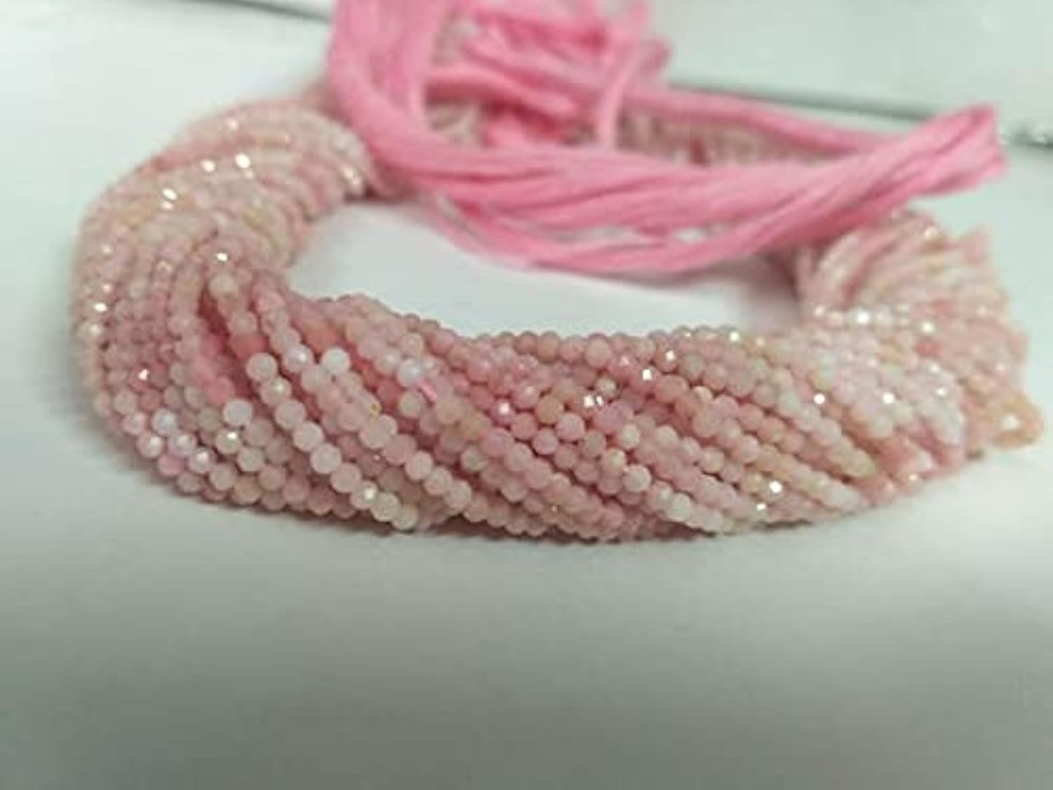 Pink opal faceted beads 2-2.5mm en lot de 5 rangs pour enfilage et création bijoux