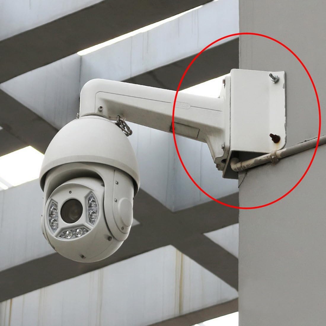 CCTV Camera Heavy Duty Universal Large Wall Mount Corner Brackets Universal Corner Mount,Metal CCTV Camera and IP Camera Holder Accessories Large Wall Mount Corner Brackets
