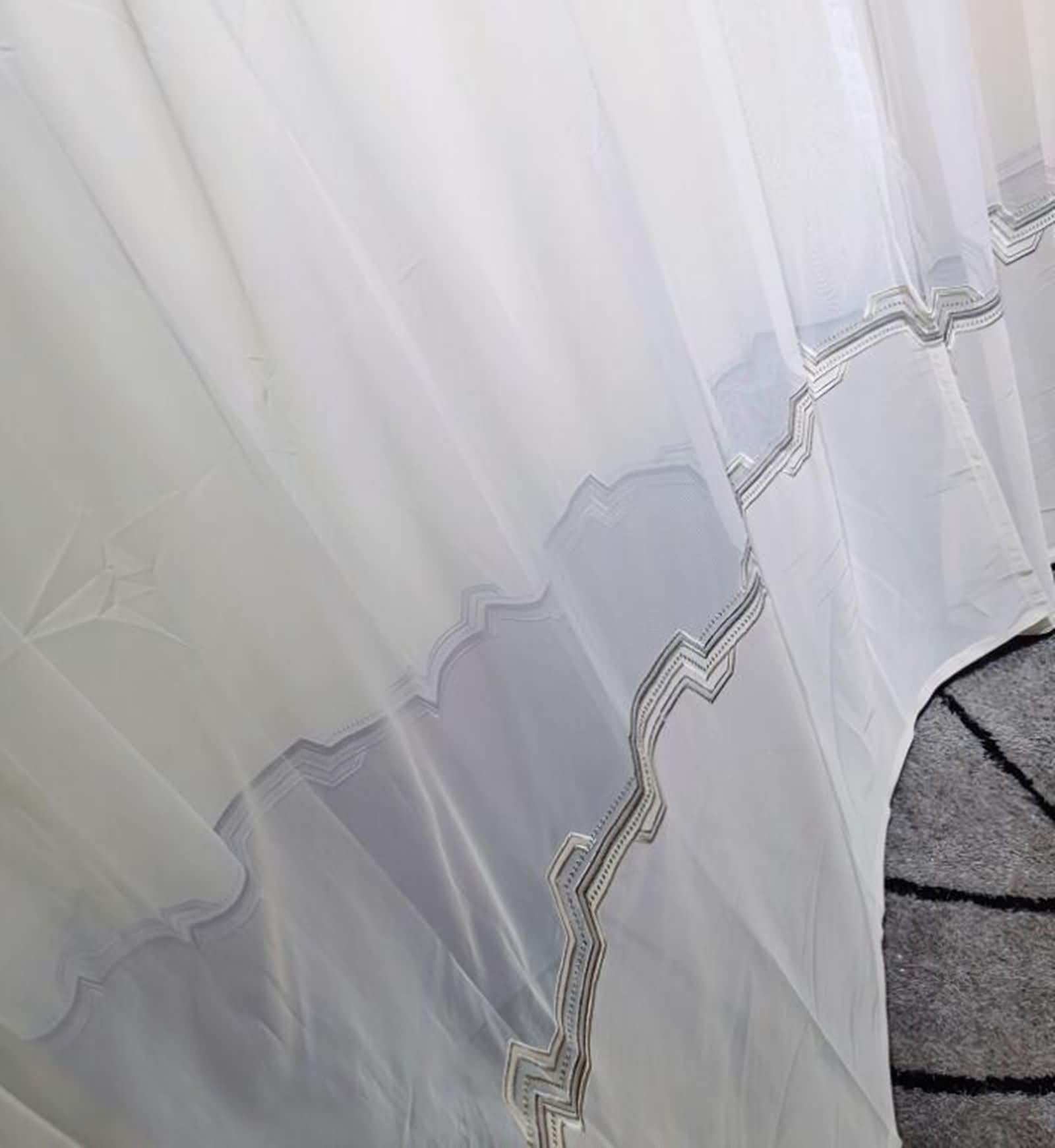 Vorhänge Transparent 86 x 183, Schlafzimmer Vorhang Modern 2er Set mit Ösen Spitze mit Geometrischer Stickerei, Polyester
