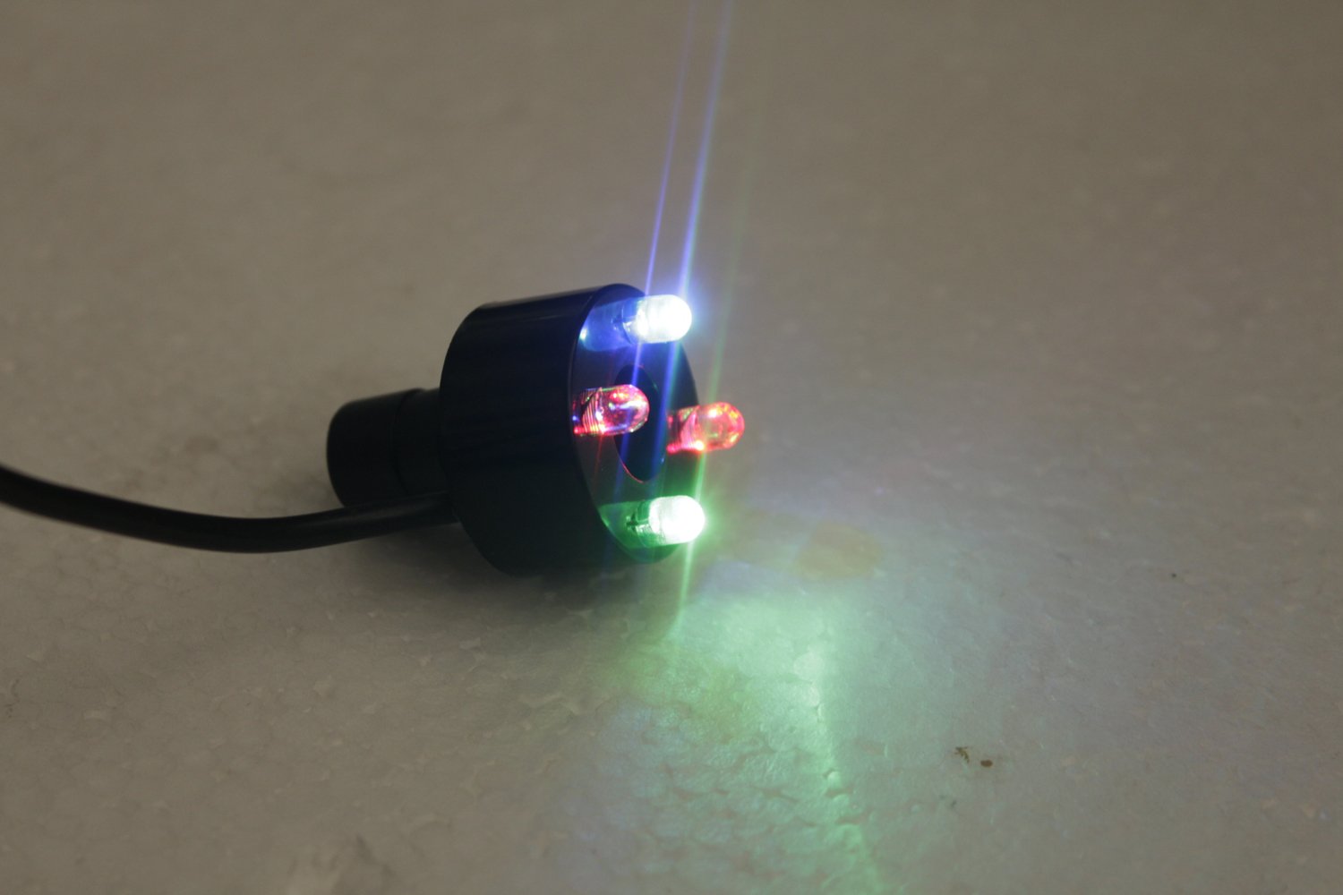 Arnusa Pompe de Fontaine avec 3 lumières LED Pompe Submersible Pompe de Bassin Pompe de Fontaine 800 L/H Pompe d'aquarium RVB Multicolore RGB