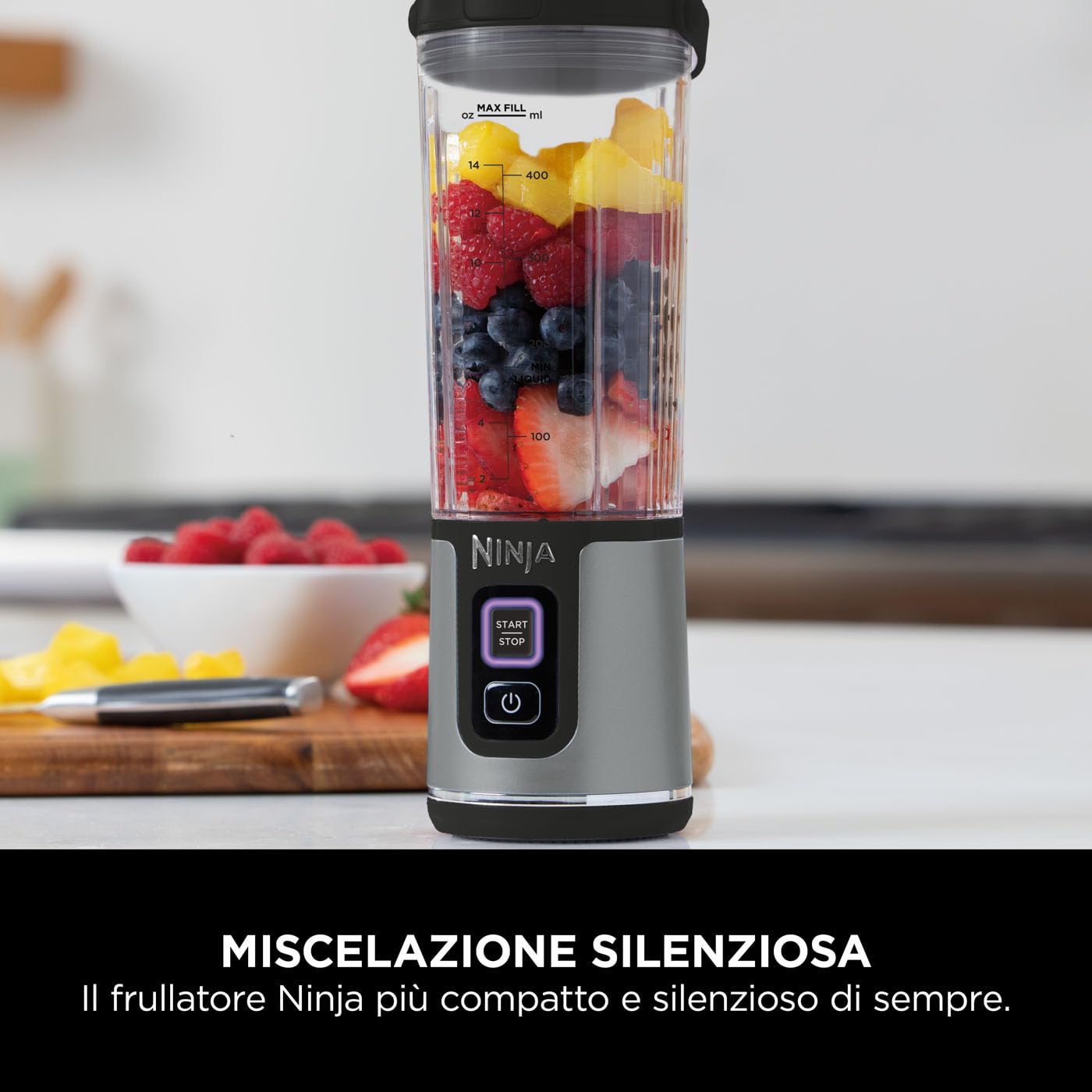 Ninja Blast Frullatore Portatile, 530 ml, Nero, BC151EUBK | con Coperchio e Beccuccio, Mini Frullatore Senza Fili, Ricaricabile, per Frullati, Trita Ghiaccio e Frutta Congelata