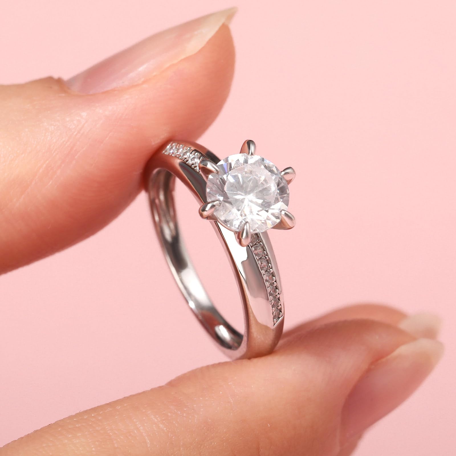 Jeulia Damen Rundschliff RIing Moissanit Zirkonia Ehering 925er Sterlingsilber Bandring Schlicht Tauring mit Schmuckschatulle Bandring für Verlobung Jahrestag Versprechen