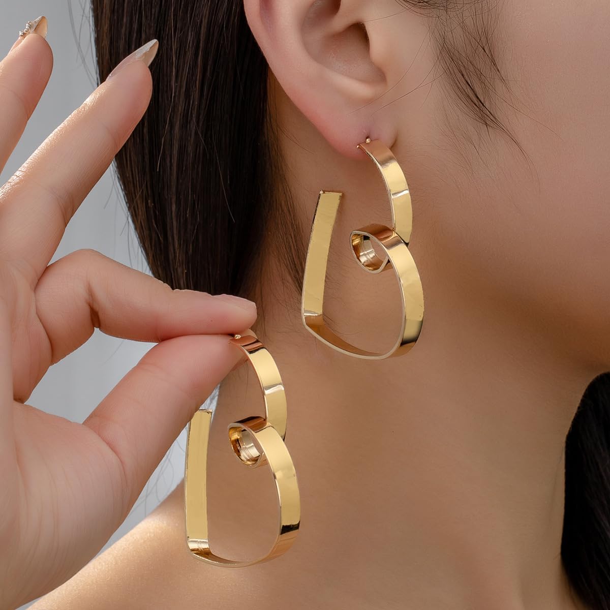 Gold Plated Heart-Shaped Hoop Earrings Statement Drop Dangle Design Lightweight Fashion Jewelry for Women - Image 2