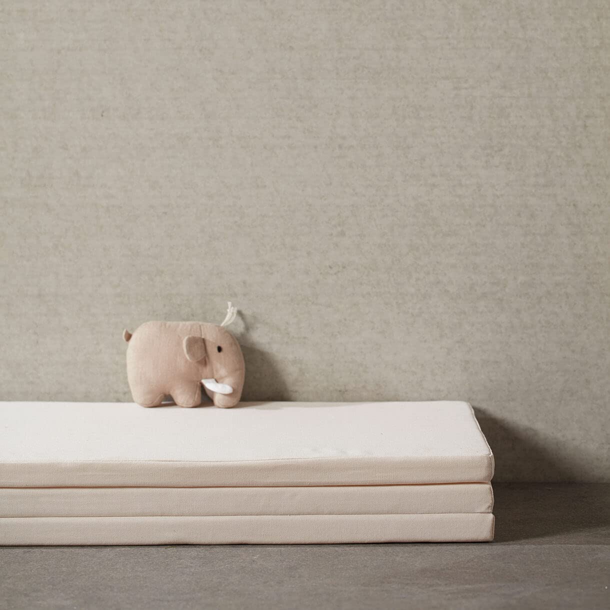 Kids Concept - Materassino pieghevole 105 x 75 x 4 cm. 100% cotone/poliuretano Foam tappeti, multicolore (1000475)