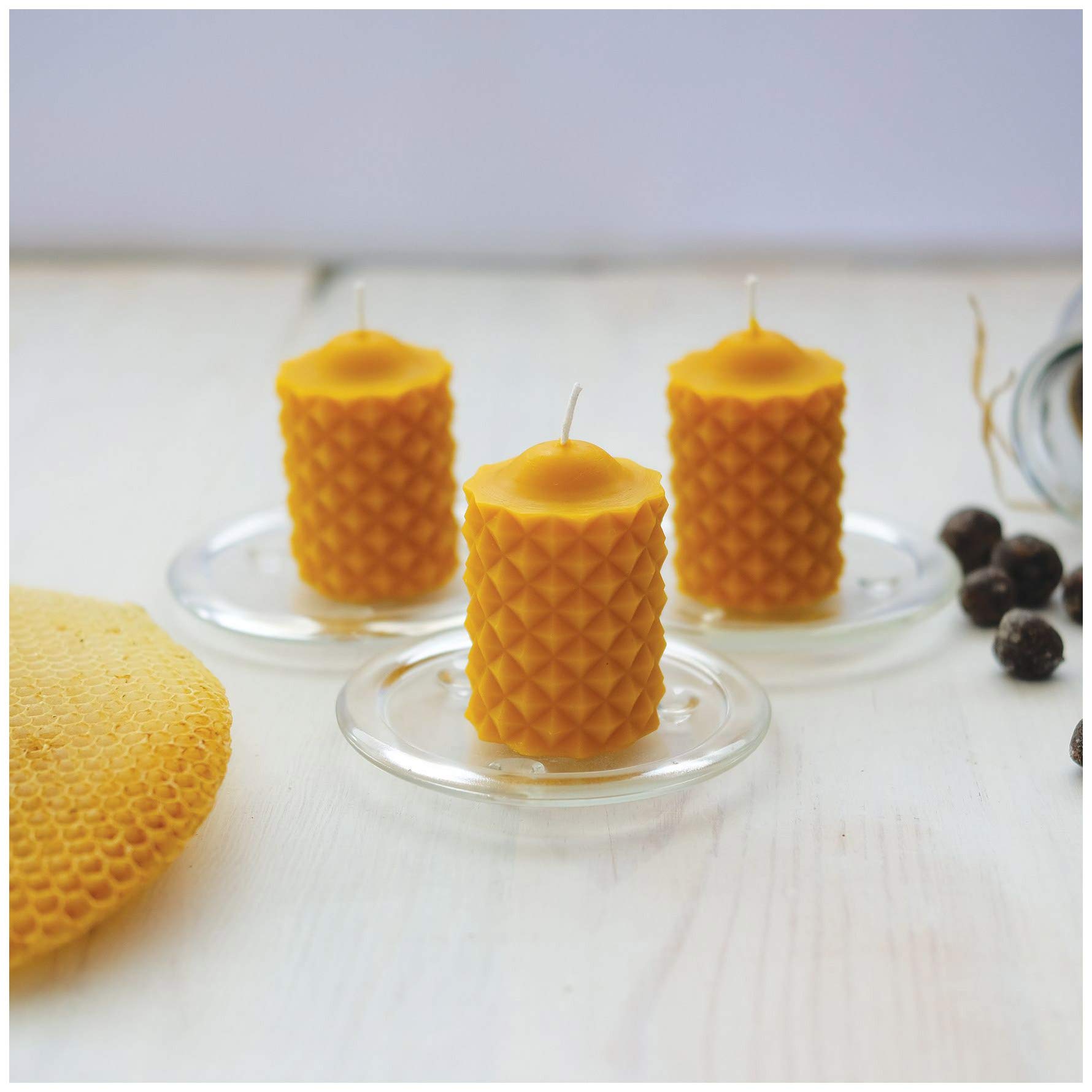 Meden Natural Shade Of Yellow 100% Pure Beeswax Decorative Candles Handmade Scented Bees Wax Candles - Pyramids