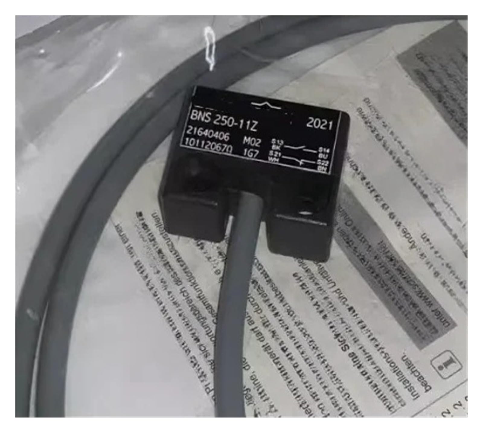 ZVQYSGIW BNS250-11Z magnetic switch