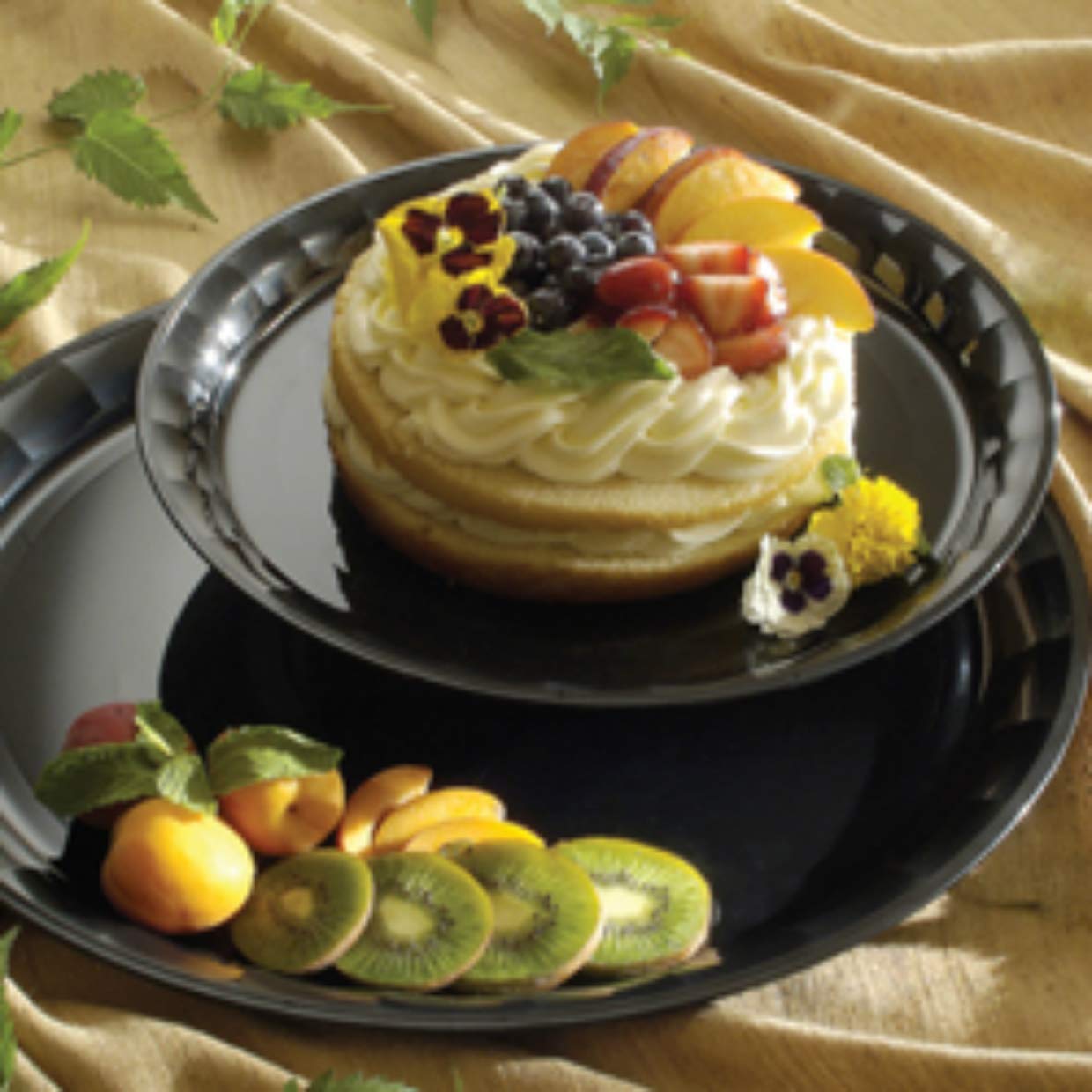 Buy 4 12" Black Round Plastic Trays Heavy Duty Plastic Serving Tray 12