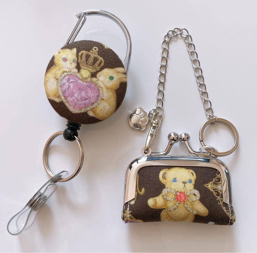 Amazon.co.jp: ミニがま口 チャーム リールキーホルダー Amazon.co.jp: ミニがま口 チャーム リールキーホルダー