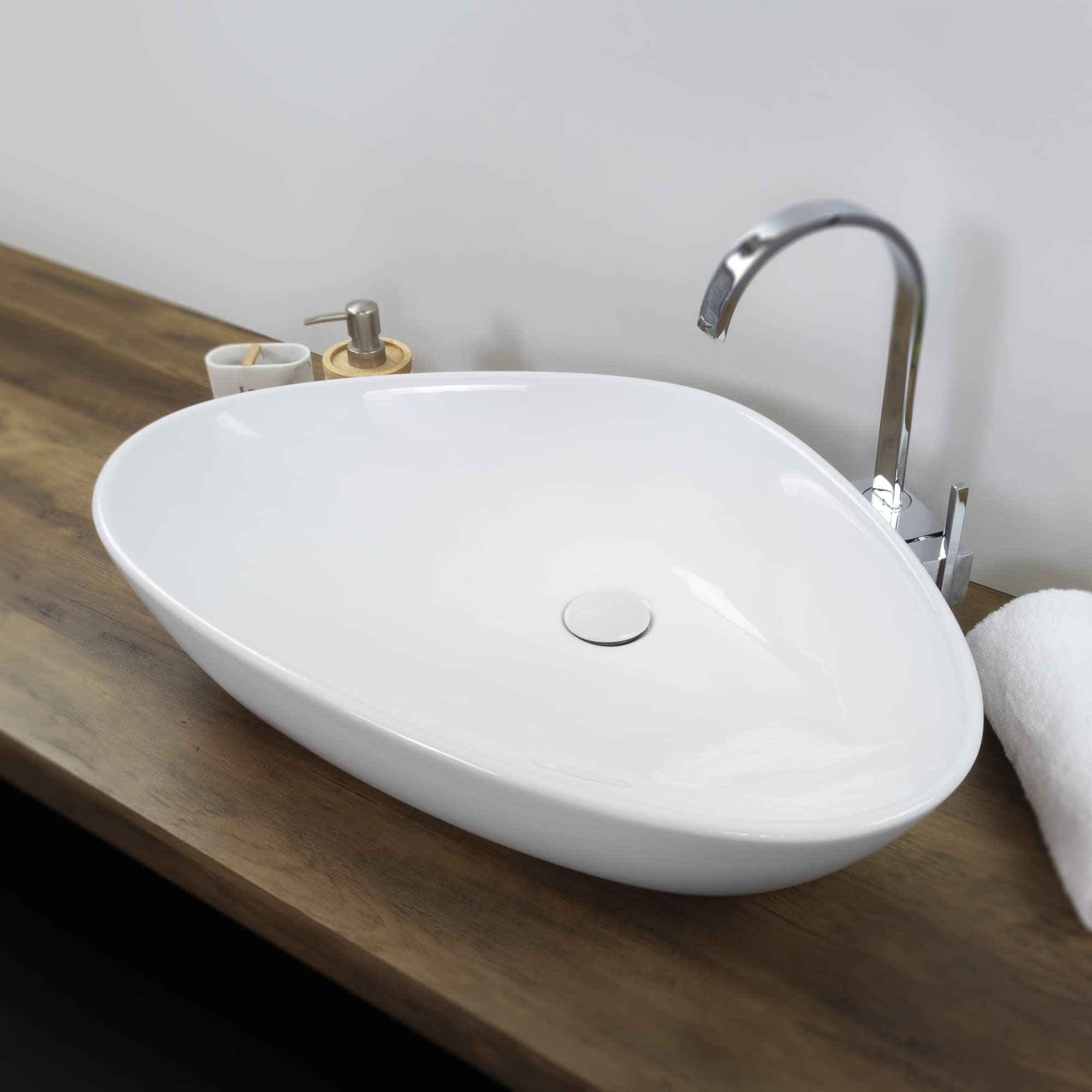 Lavabo sobre Encimera Triangular con Esquinas Redondeadas en Ceramica Brillante UNITI | 64x44x15 cm | Incluye Tapon "Pop Up" con Valvula de Desague Click Clack | Sin Taladro Grifo | Color Blanco