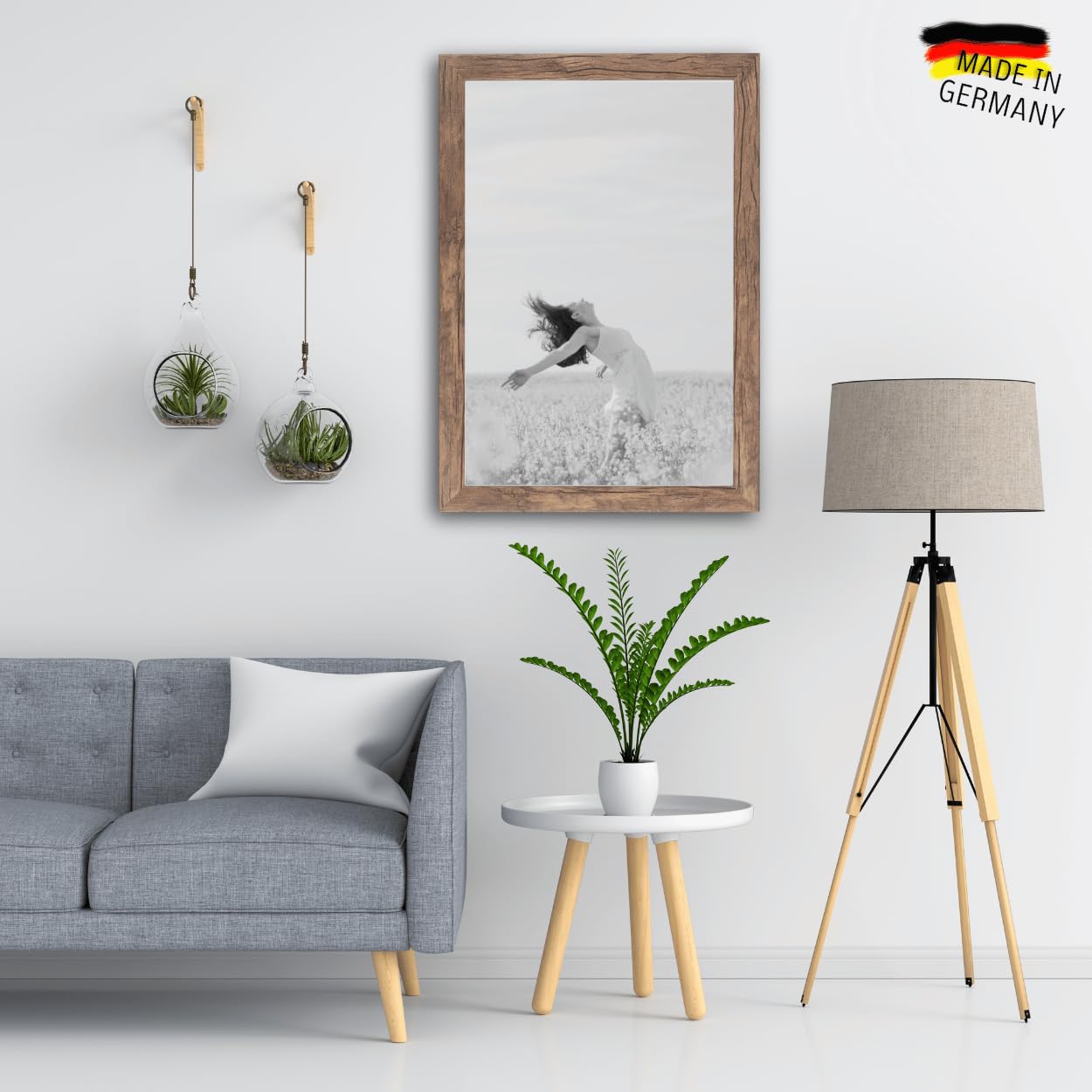 'N°3' Bilderrahmen 60x80 handgefertigt nach Maß | Eiche Dunkelbraun | MDF-Holz Design Collage Holzbilderrahmen inkl. Acrylglas und Metall Aufhänger (Querformat & Hochformat)