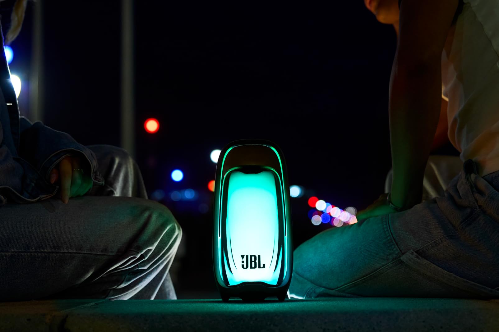 JBL Pulse 6, Diffusore Portatile con Luci a 360°, Nero