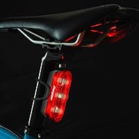 Vista 7 de Energizer Luz recargable X400 para bicicleta, IPX4 resistente al agua, diseño compacto y ligero, luz de clip frontal y luz LED trasera